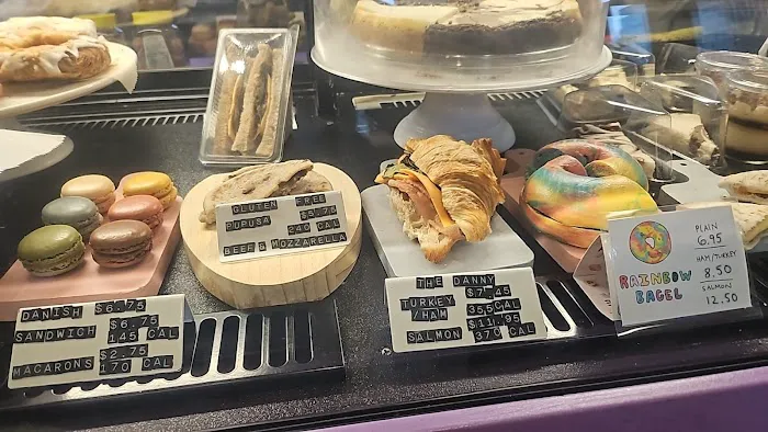 Purple Rainbow Cafe Picture 1