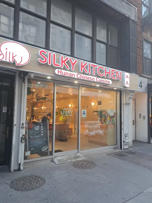 Silky Kitchen Picture 1
