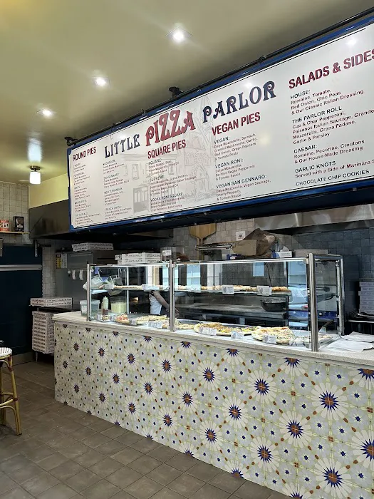 Little Pizza Parlor Picture 4