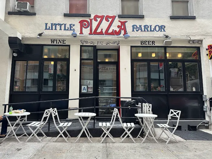 Little Pizza Parlor Picture 10