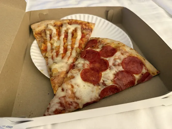 Supreme pizza NY Picture 1