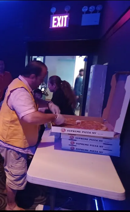 Supreme pizza NY Picture 4