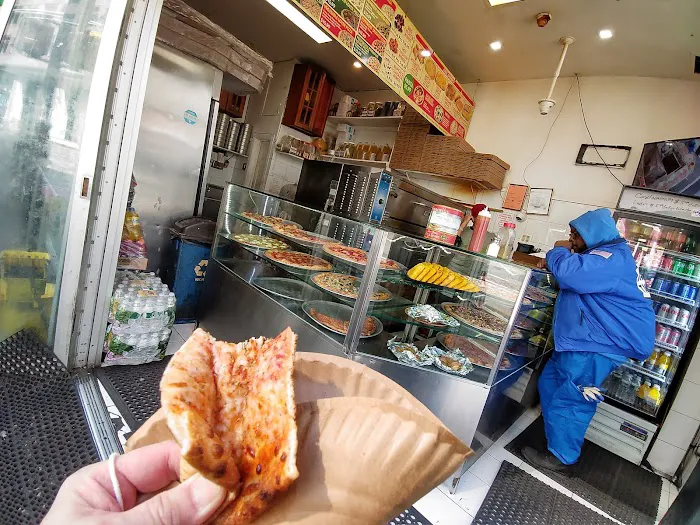 supreme pizza NY Picture 4