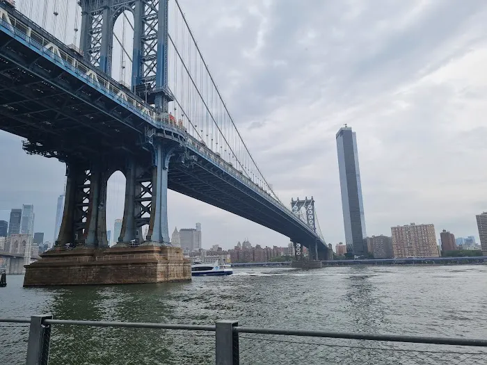Dumbo Gourmet Deli Picture 9