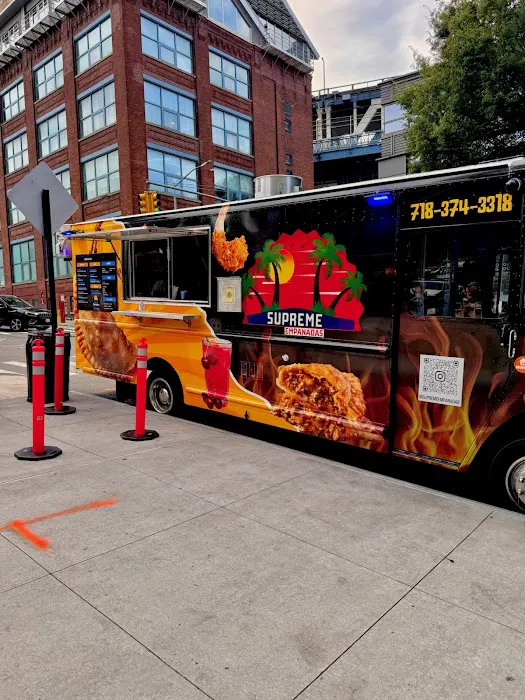 Supreme Empanadas Food Truck Picture 2
