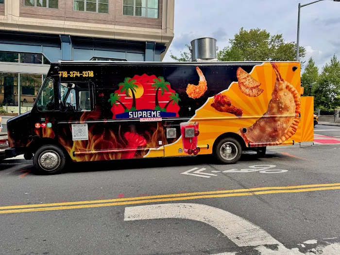 Supreme Empanadas Food Truck Picture 1