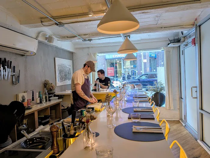 Pearl Street Raw Bar & Restaurant Picture 3