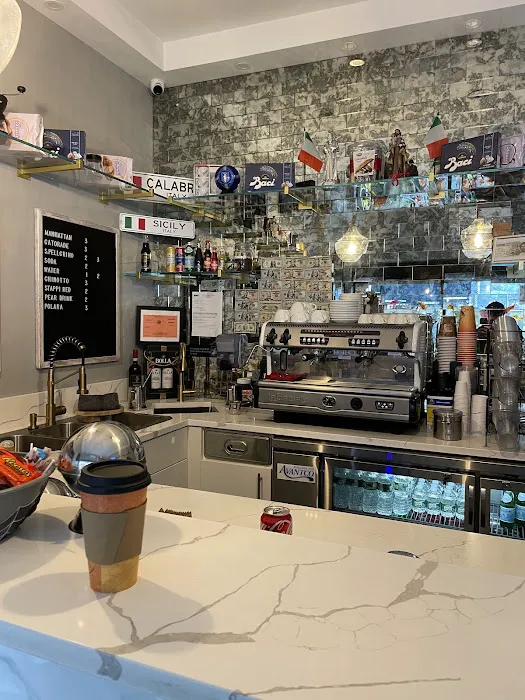 iL Primo Cafe Picture 9