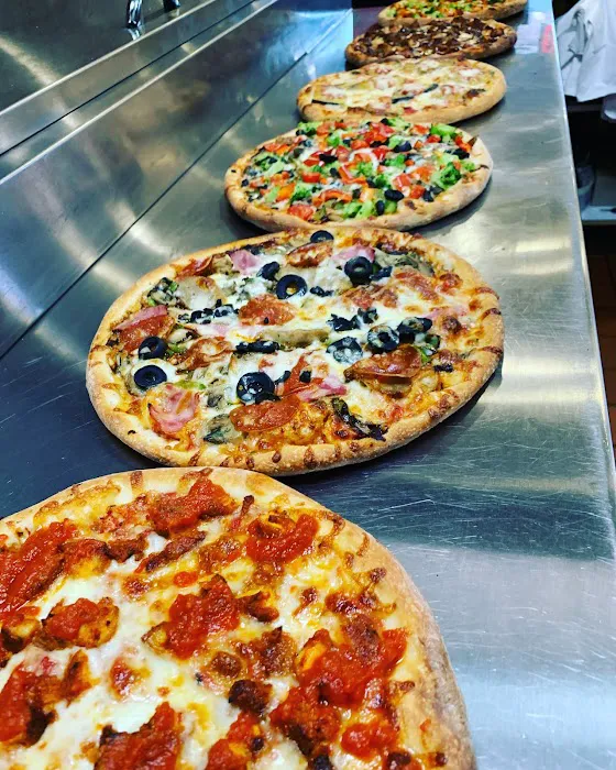 Rego Park Best Pizza and Fried Chicken Picture 2
