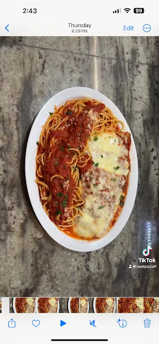 Rego Park Best Pizza and Fried Chicken Picture 6