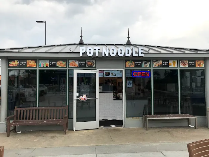 Pop pot noodle & tea cafe Picture 2