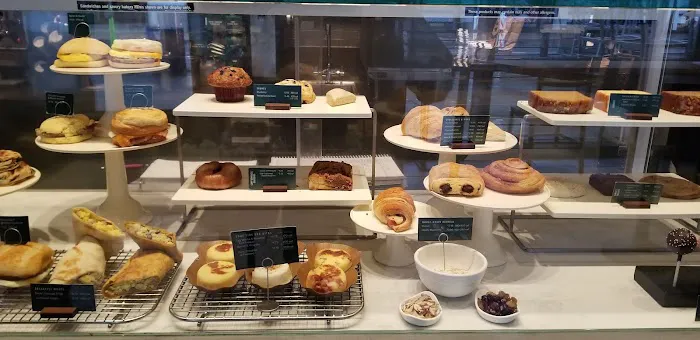 Starbucks Picture 2
