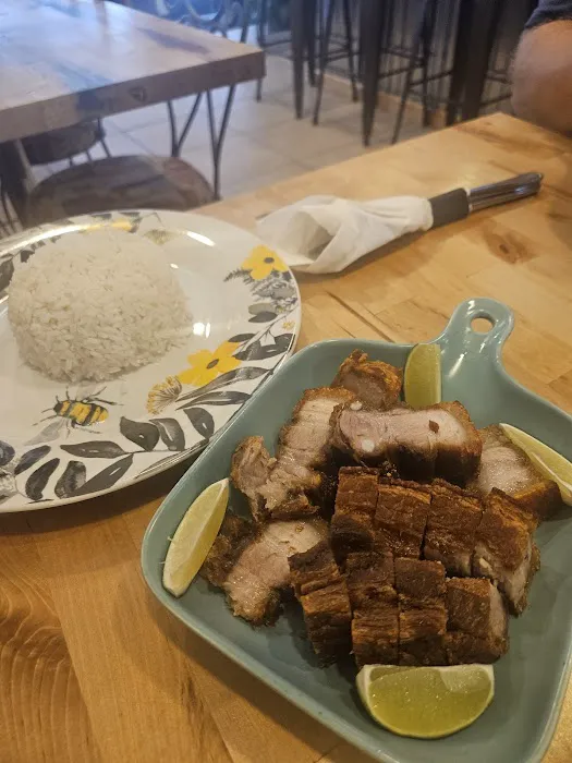 Morena's Kitchen Bar & Restaurant Picture 7