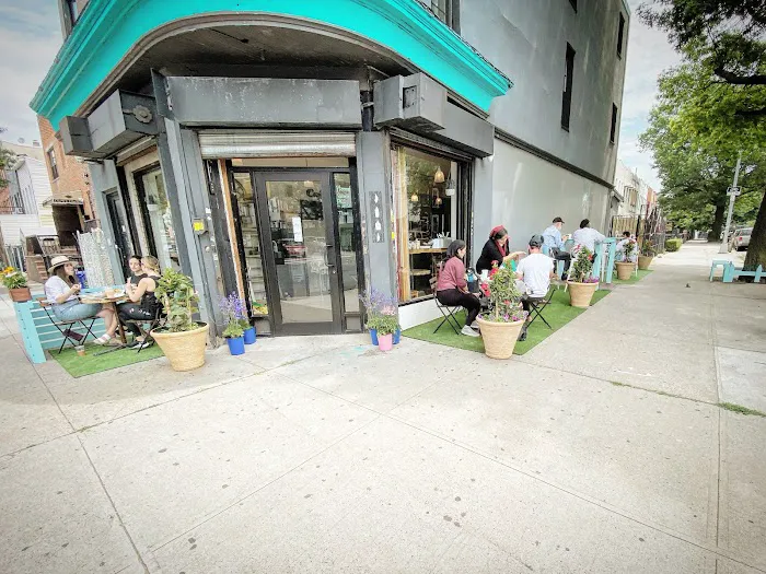 Almah Cafe Picture 6