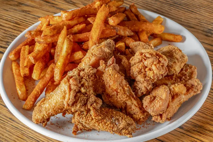 Iffys Hot Chicken & Wings Picture 9