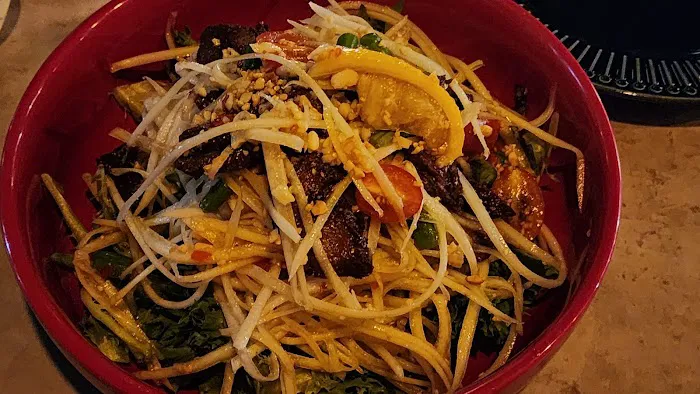 Holic Thai Bistro Picture 3