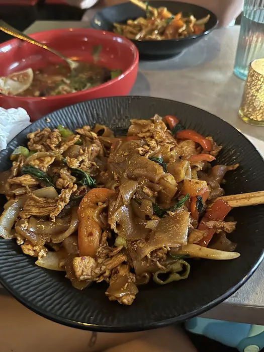 Holic Thai Bistro Picture 6