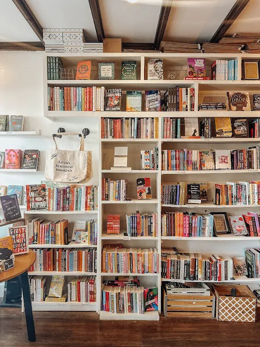 Cafe con Libros Picture 3