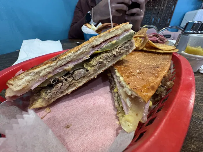 Benny’s Cuban Cafe Picture 10