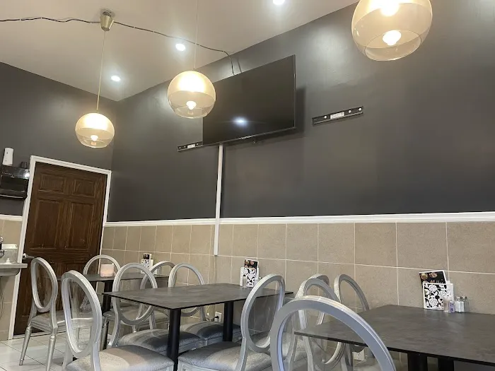 Wakkys African Restaurant Picture 9