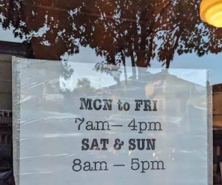 Sit & Wonder Cafe