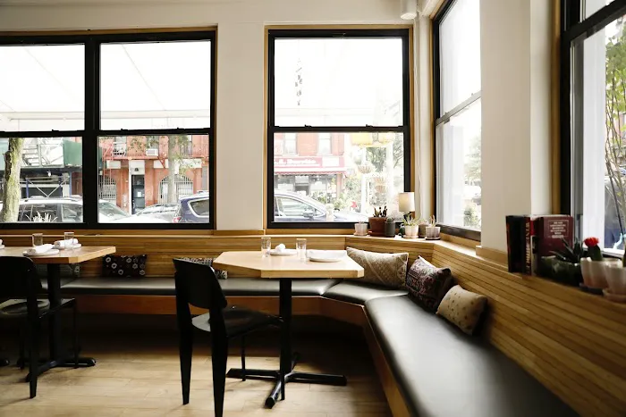 Leland Eating and Drinking House Picture 5