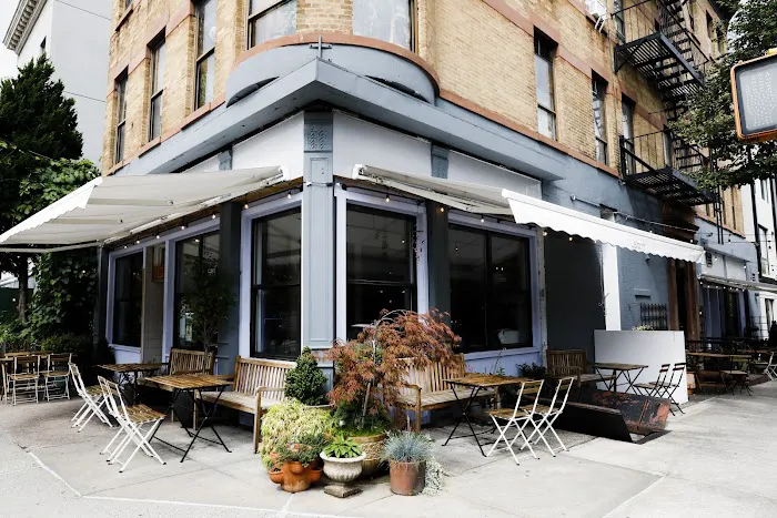 Leland Eating and Drinking House Picture 9