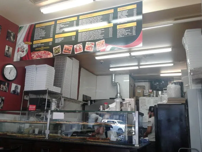 Gino's Cucina Brick Oven Pizza Picture 8