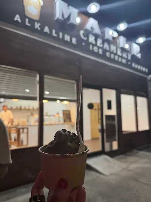 Maple Creamery Picture 8