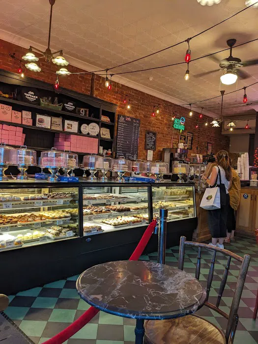 Little Cupcake Bakeshop Picture 7