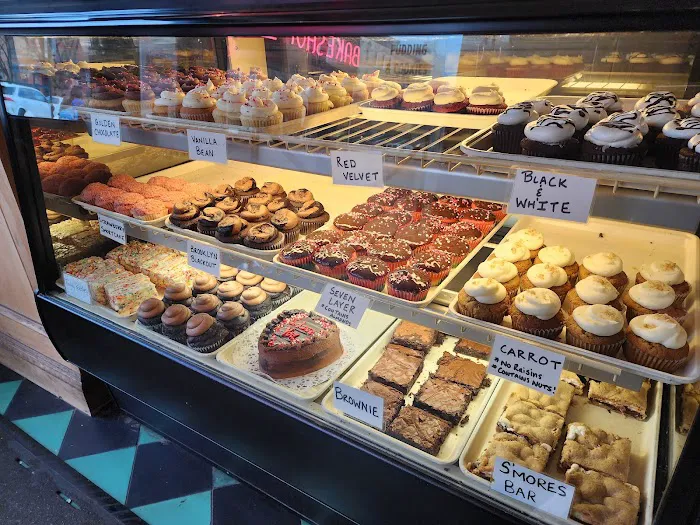 Little Cupcake Bakeshop Picture 3