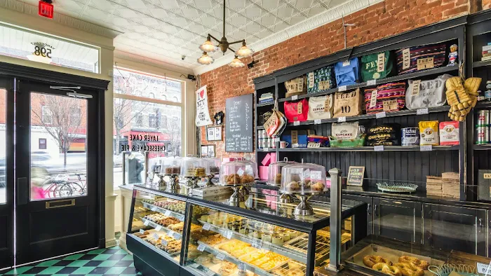 Little Cupcake Bakeshop Picture 2