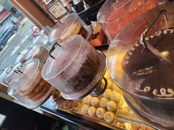 Little Cupcake Bakeshop Picture 6