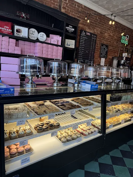Little Cupcake Bakeshop Picture 9