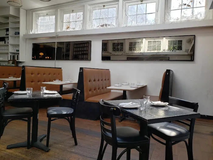 No. 7 Restaurant Picture 7