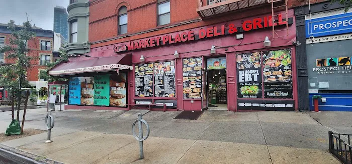 P central market place deli and grill Picture 2