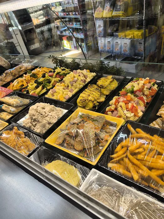 P central market place deli and grill Picture 9