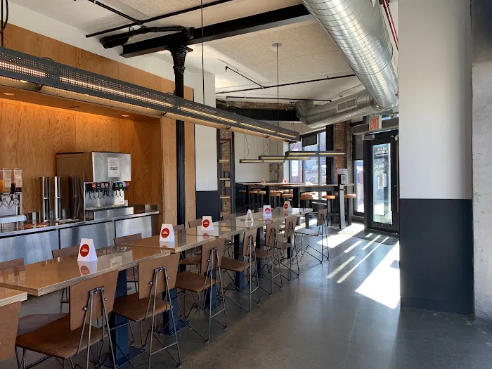 Chipotle Mexican Grill Picture 6