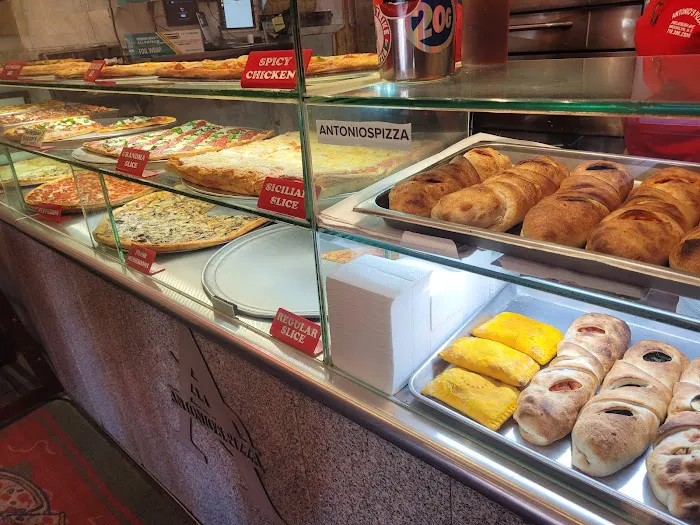 Antonio's Pizza Picture 6