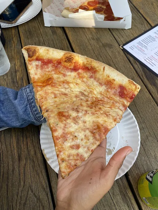 Gino's Pizzeria Picture 5