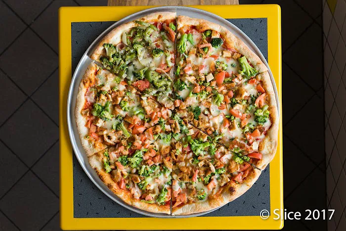 Gino's Pizzeria Picture 8