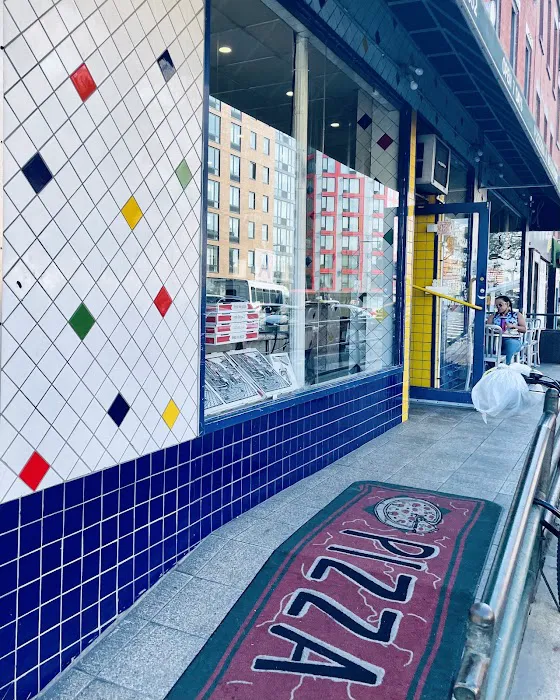 Gino's Pizzeria Picture 3