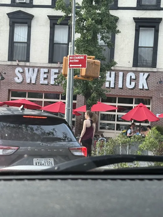 Sweet Chick Picture 7