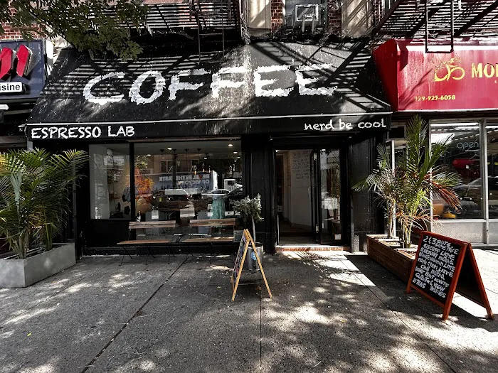 Nerd Be Cool Coffee Shop Espresso & Matcha Lab Juice & Smoothies Bar Picture 6