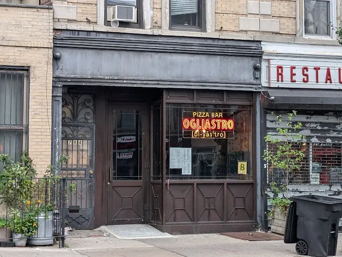 Ogliastro Pizza Bar Picture 2