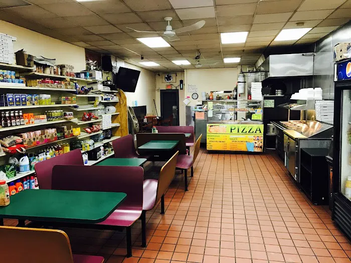 Moon Palace Pizza Picture 7