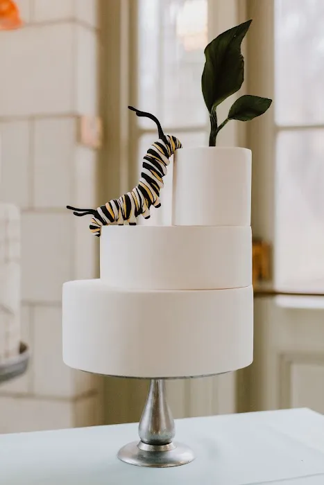 Sarah & Simon Cake Design Picture 5