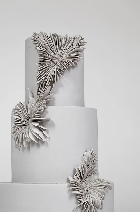 Sarah & Simon Cake Design Picture 1
