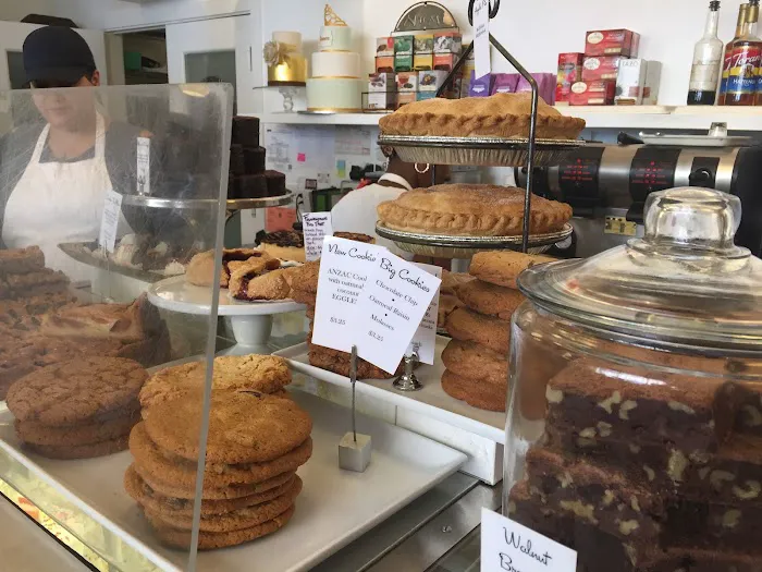 Betty Bakery Picture 9