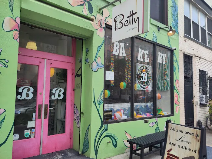 Betty Bakery Picture 7